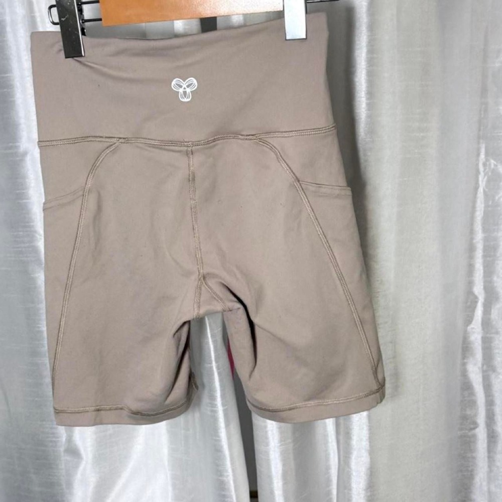 TNA shorts Size S